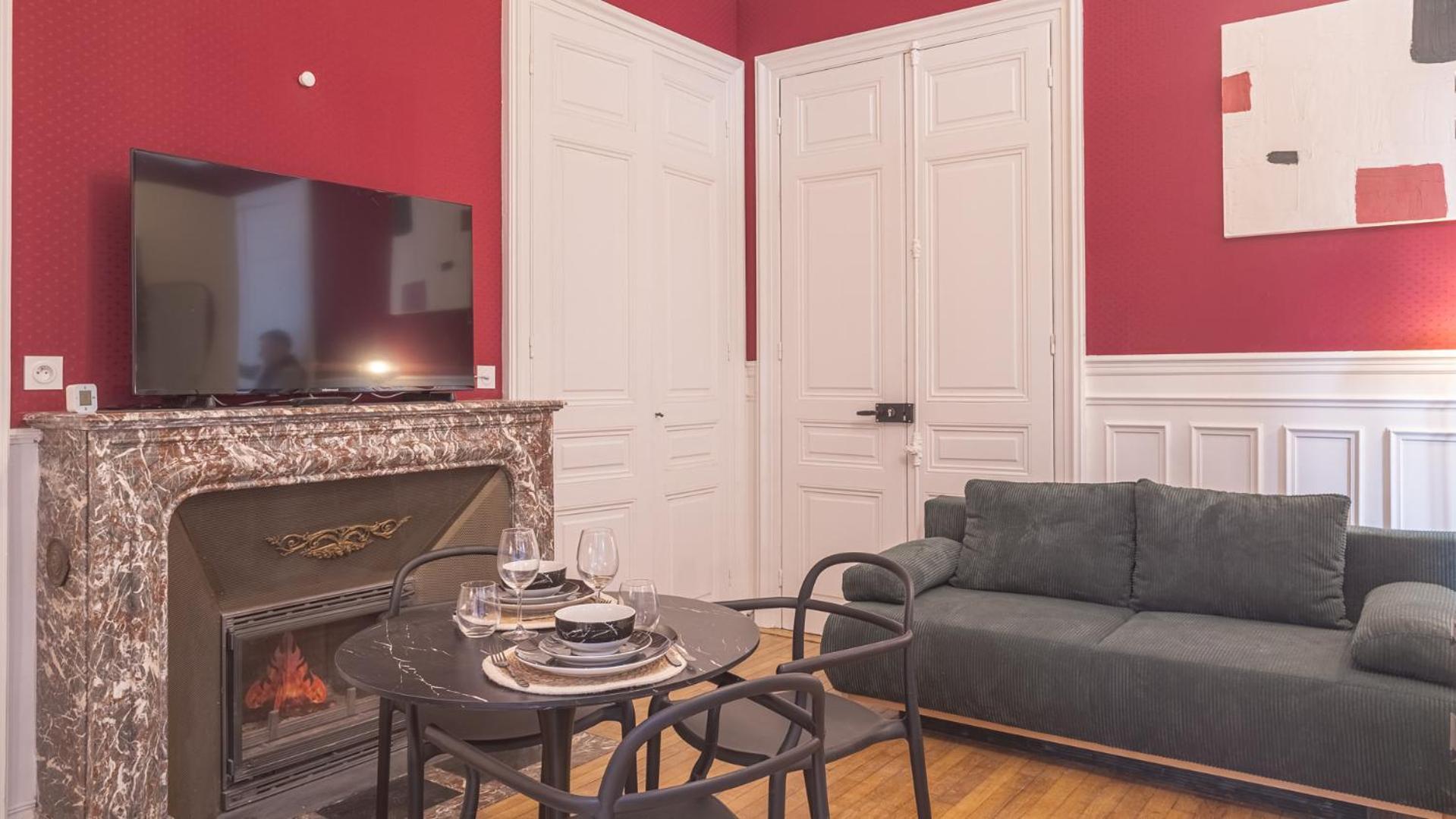 Bonappart 4 - Charme Napoleonien & Confort Troyes Luaran gambar