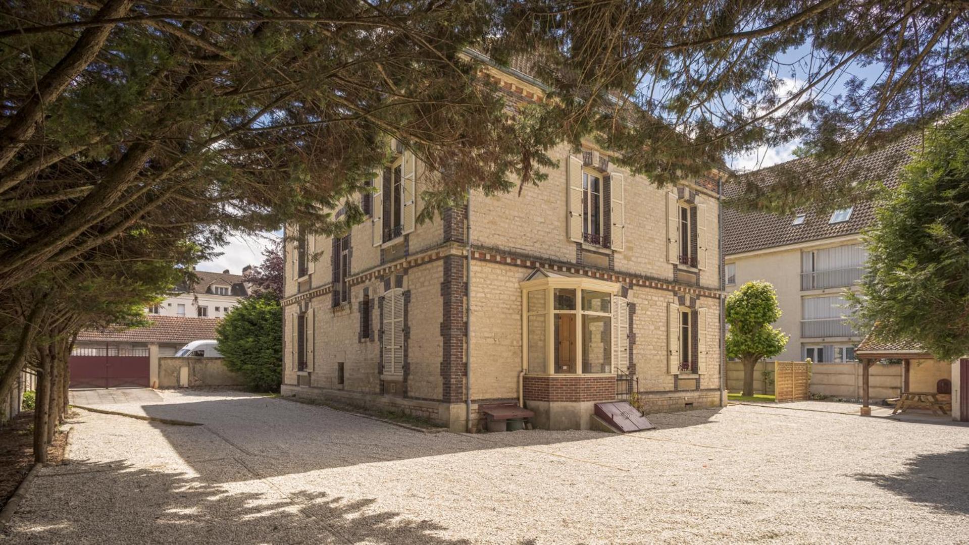 Bonappart 4 - Charme Napoleonien & Confort Troyes Luaran gambar