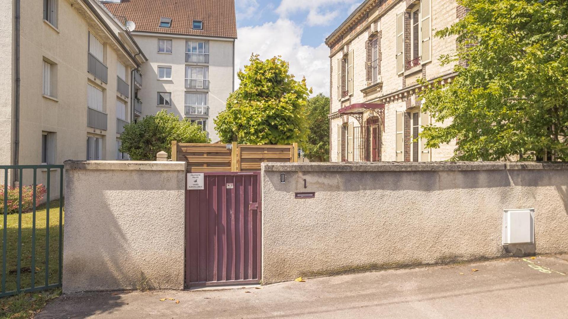 Bonappart 4 - Charme Napoleonien & Confort Troyes Luaran gambar